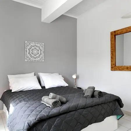 Apartment Anemolia With Pool Páros