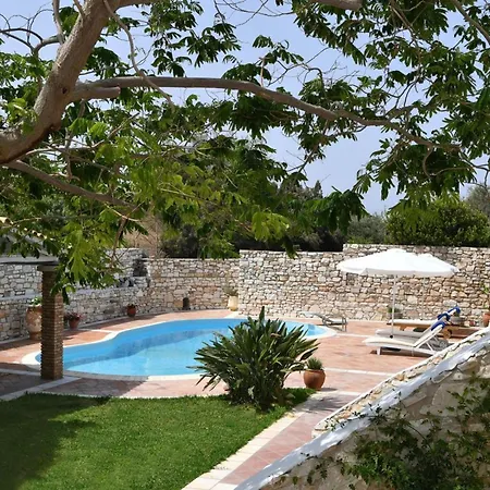 Anemolia With Pool Apartment