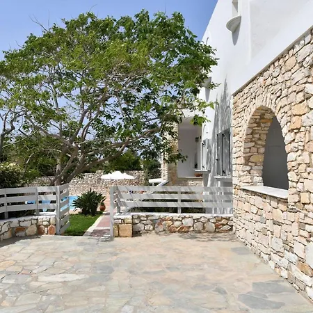 Apartment Anemolia With Pool Páros